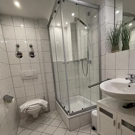 Apartment Ferienresidenz Seegarten Andrea - Seezugang Und Schwimmbad Bodman-Ludwigshafen